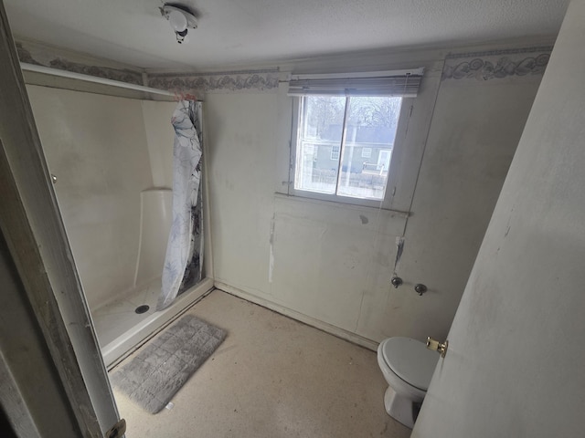 363 15th St NW, Cleveland, TN 37311 - bathroom with a stall shower and toilet