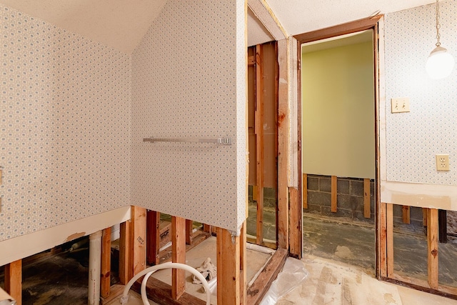 604 Augusta National Way, Knoxville, TN 37934 - bathroom with wallpapered walls and lofted ceiling