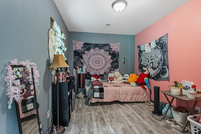 250 Creek Rd, Sweetwater, TN 37874 - bedroom featuring wood finished floors