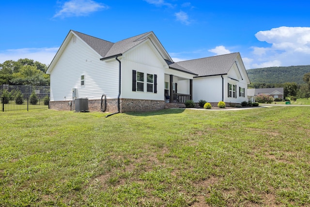 exterior space with a front yard