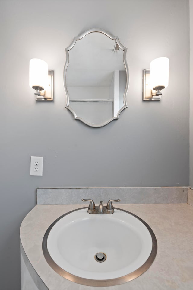 bathroom featuring sink