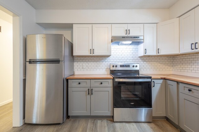 empty room featuring light hardwood / wood-style floors