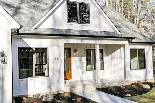 property entrance with a porch