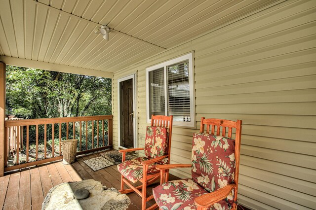 511 Laurel Lake Cir, Madisonville, TN 37354 - photo 16