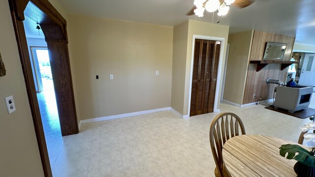 kitchen with ceiling fan