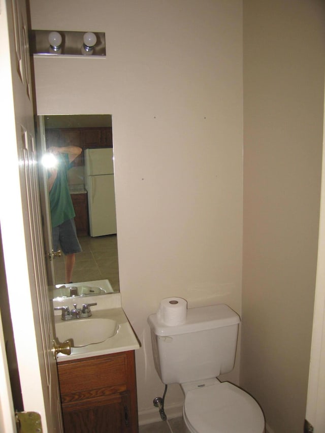 900 Stratford Cir NW, Cleveland, TN 37312 - bathroom featuring toilet and vanity