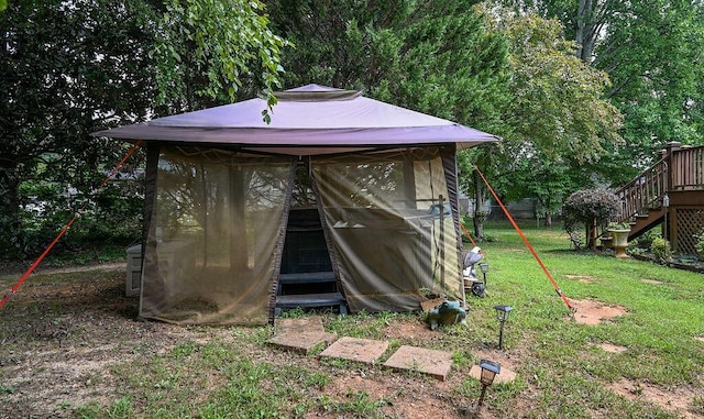 view of outdoor structure featuring a yard