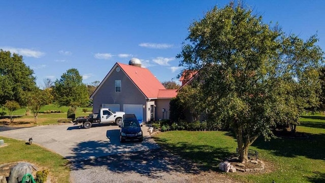 view of front of home with a front yard