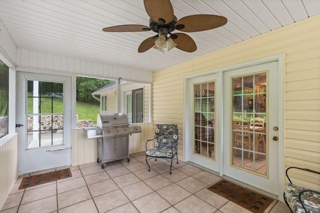 681 Pinhook Rd, Calhoun, TN 37309 - sunroom featuring a ceiling fan