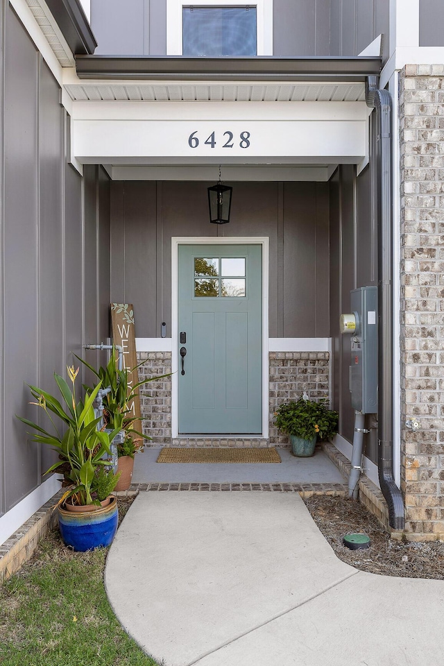 view of entrance to property