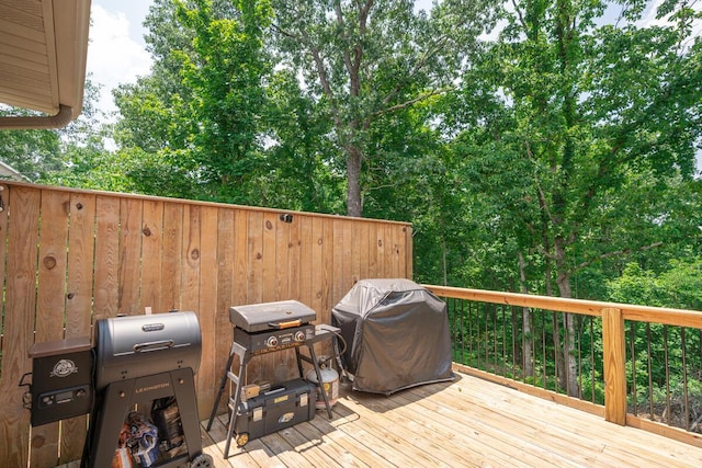 328 Mill Hamlet Rd NW, Charleston, TN 37310 - wooden deck with grilling area