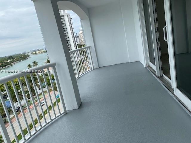 5401 Collins Ave Unit 833, Miami Beach, FL 33140 - photo 4