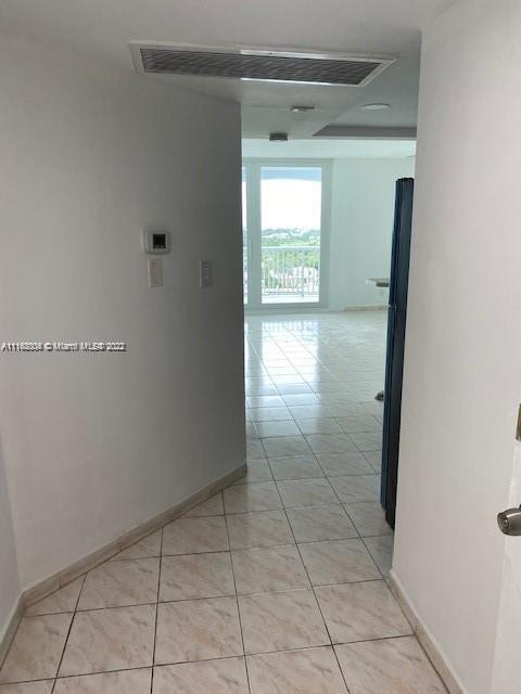 5401 Collins Ave Unit 833, Miami Beach, FL 33140 - photo 18