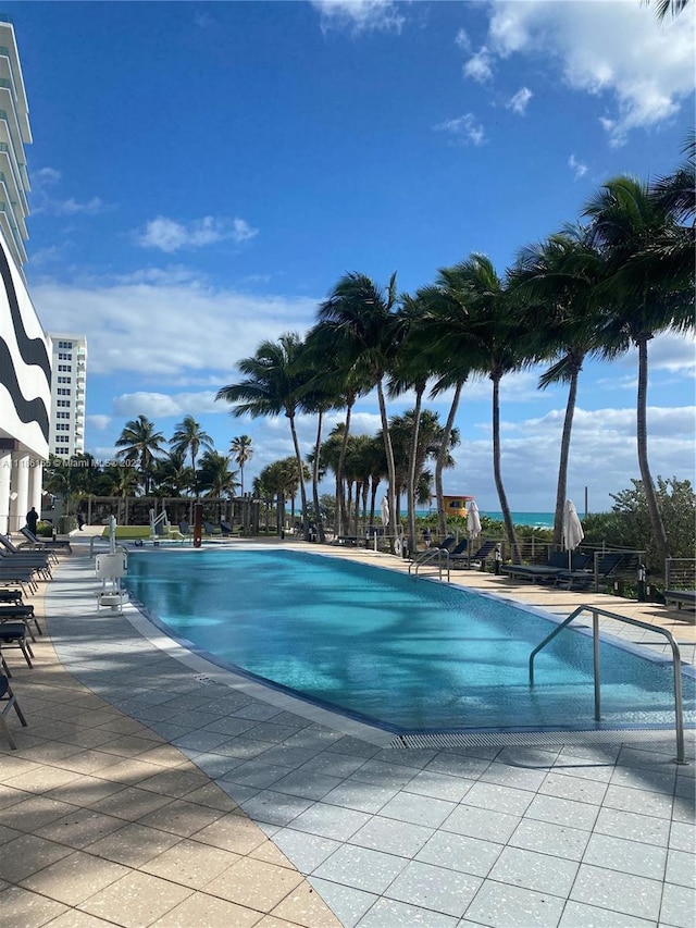 view of swimming pool