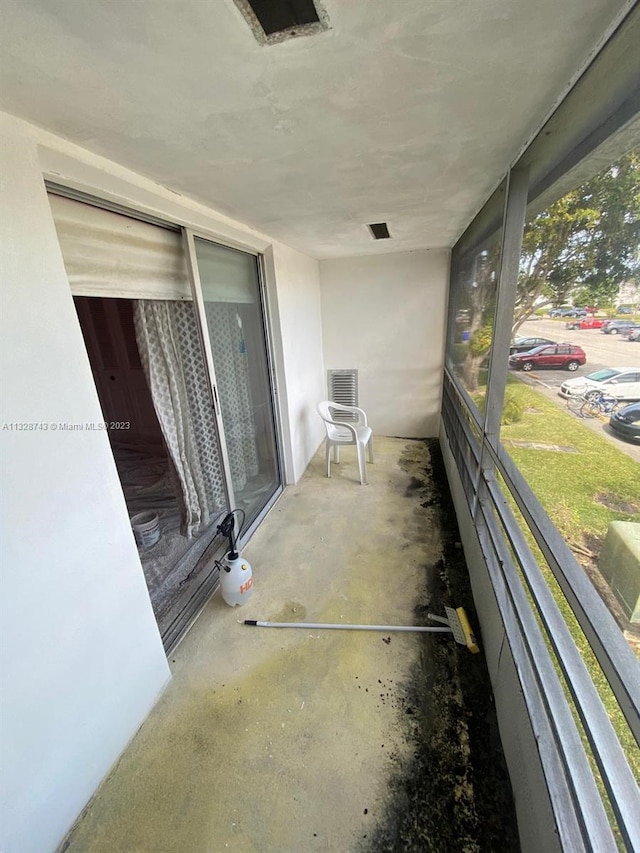 view of unfurnished sunroom