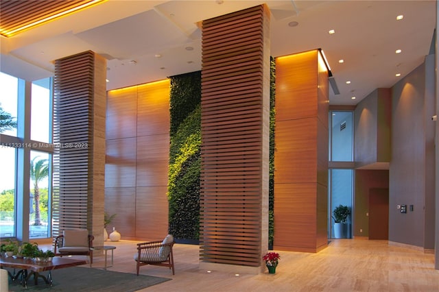 16385 Biscayne Blvd Unit 2016, North Miami Beach, FL 33160 - view of building lobby