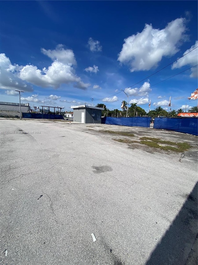 Listing photo 2 for 300 NW 79th St, Miami FL 33150