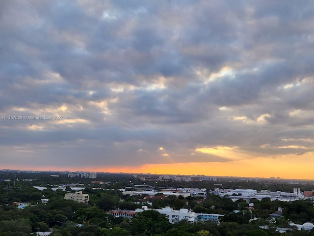 view of aerial view at dusk