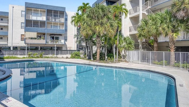 view of swimming pool