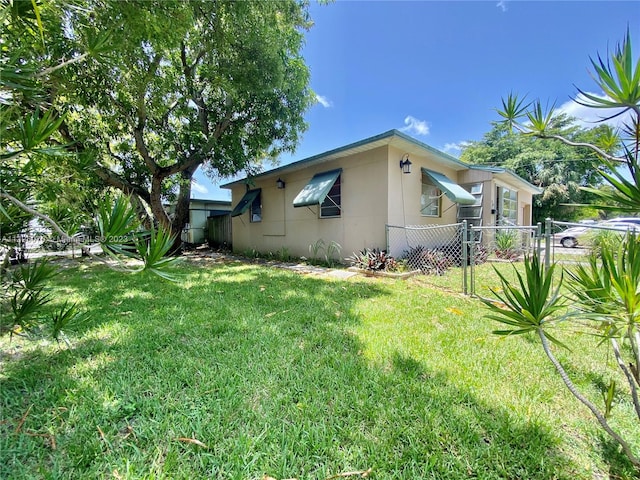 Listing photo 2 for 1902 Fletcher St, Hollywood FL 33020