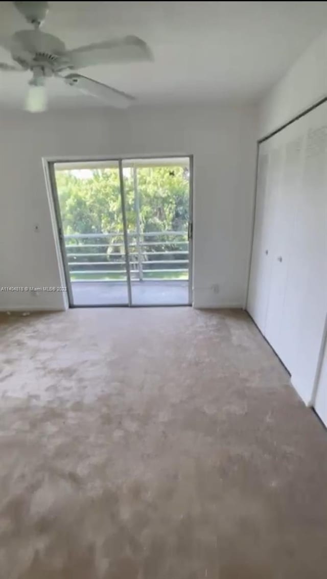 empty room with ceiling fan