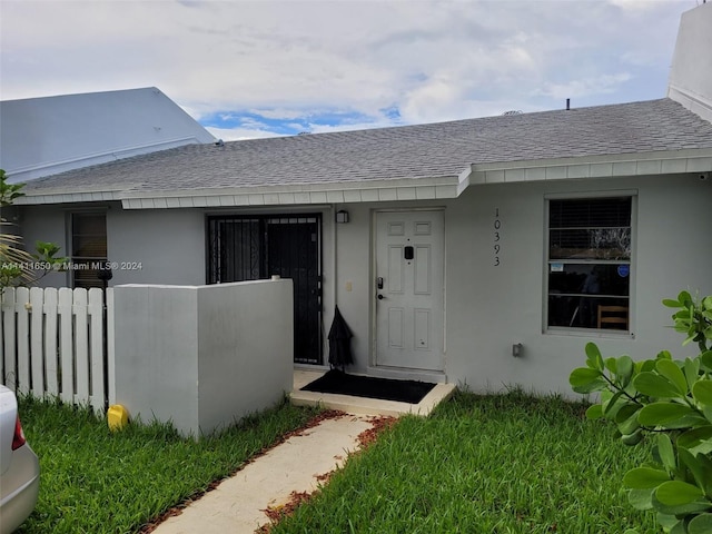 view of property entrance