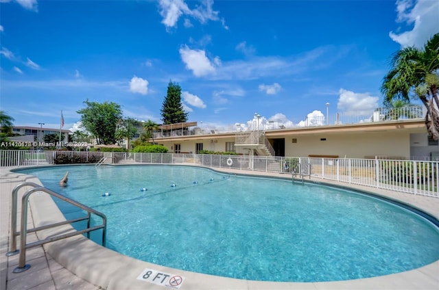 view of swimming pool