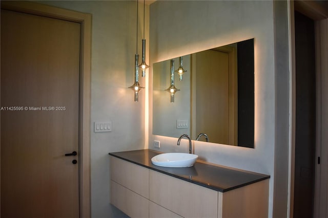 11500 SW 60th Ave, Pinecrest, FL 33156 - bathroom with vanity