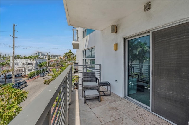 7700 Collins Ave Unit 3, Miami Beach, FL 33141 - photo 3