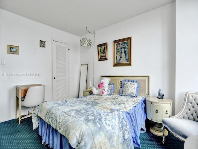 view of carpeted bedroom