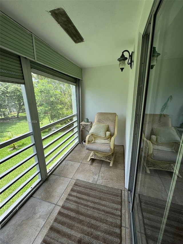 full bathroom with tile patterned flooring, vanity, toilet, and shower / bathtub combination with curtain