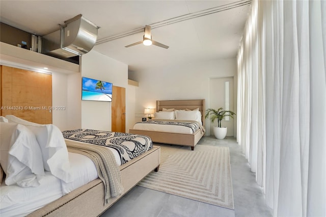 bedroom with ceiling fan