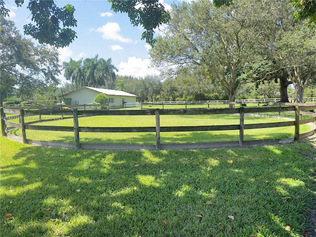 view of yard featuring a rural view