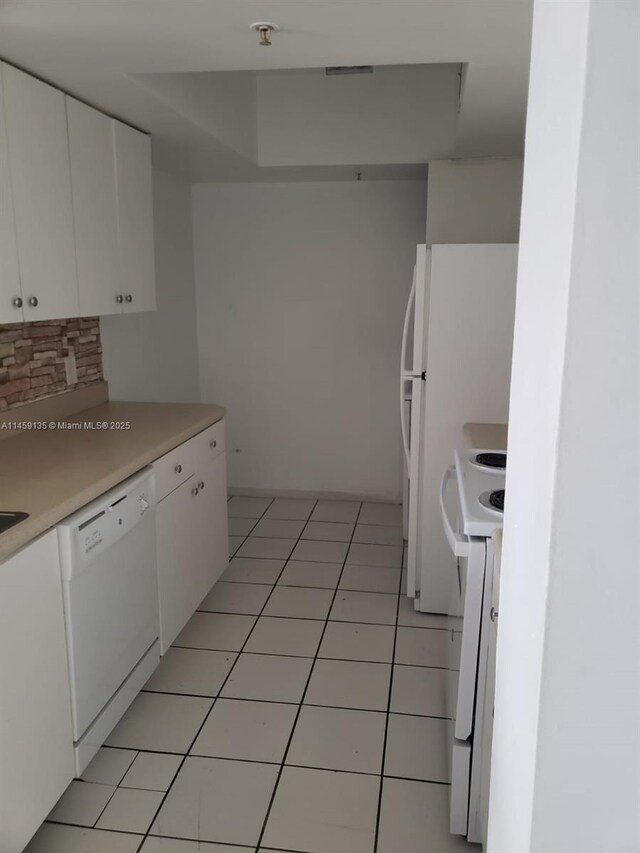 unfurnished living room with carpet flooring