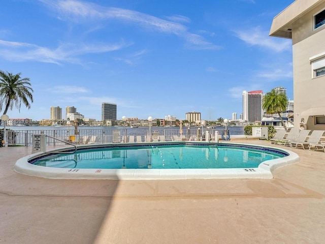 view of swimming pool