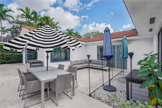 view of patio with outdoor lounge area