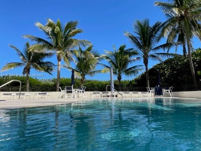 view of swimming pool