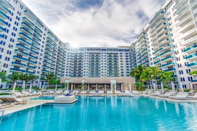 view of swimming pool