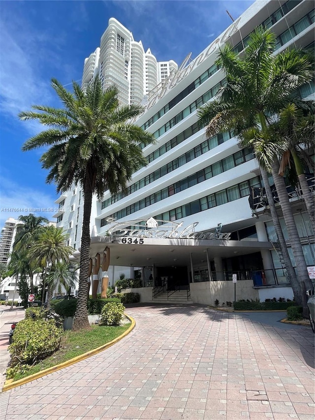 6345 Collins Ave Unit 512, Miami Beach, FL 33141 - photo 3