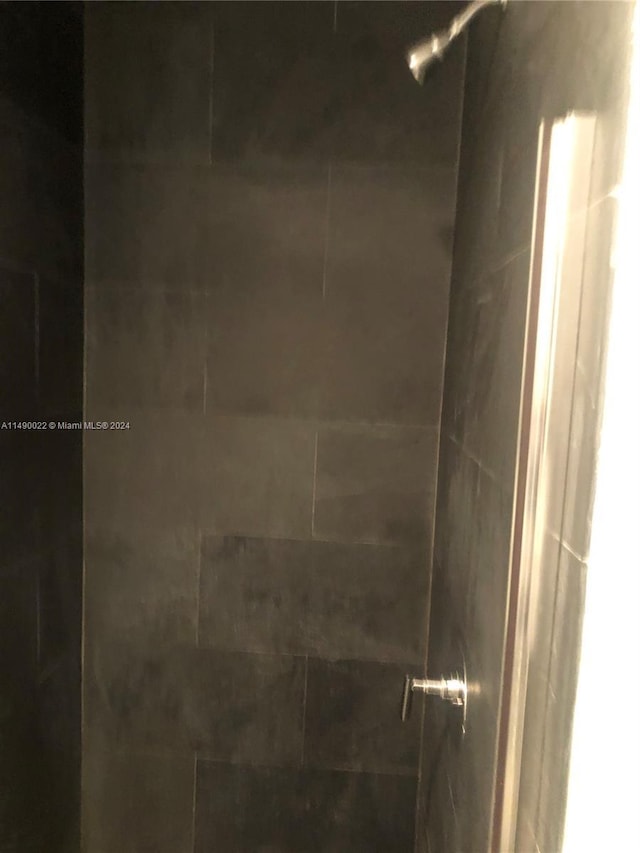 900 Biscayne Blvd Unit 4904, Miami, FL 33132 - bathroom view of a tile shower