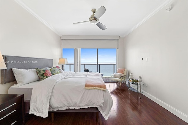 bedroom with ceiling fan, a water view, crown molding, and dark hardwood / wood-style floors