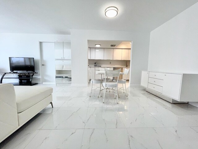 18041 Biscayne Blvd Unit 502, Aventura, FL 33160 - photo 3