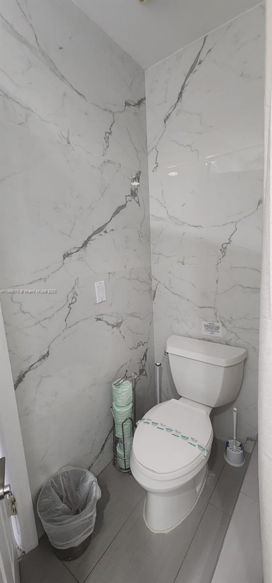 1809 Coral Gardens Dr, Wilton Manors, FL 33306 - photo 18