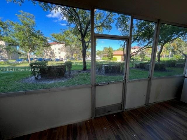 view of unfurnished sunroom