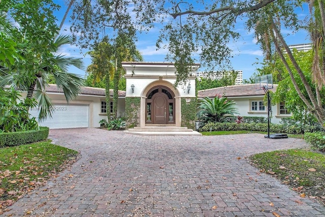 view of front of house featuring a garage