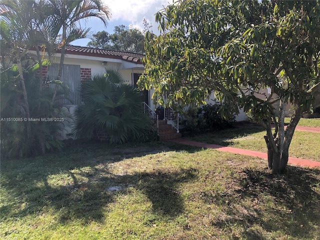 1256 NE 149th St, Miami, FL 33161 - view of grassy yard