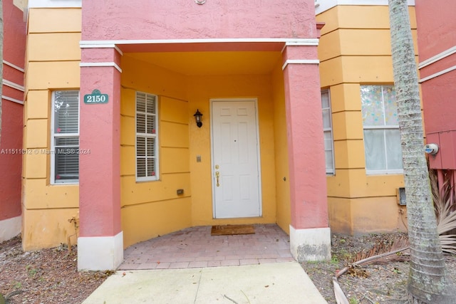 view of property entrance