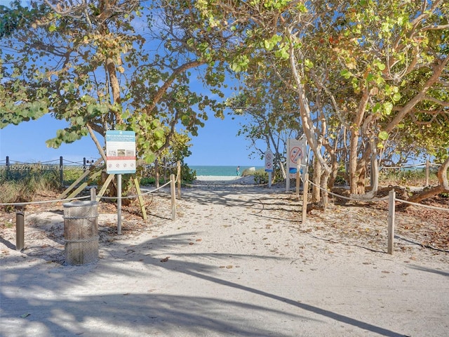 view of yard featuring a water view