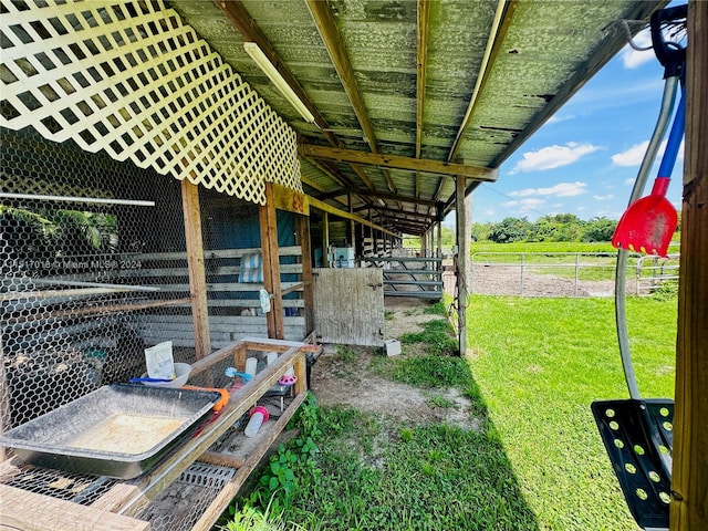 view of yard with an outdoor structure