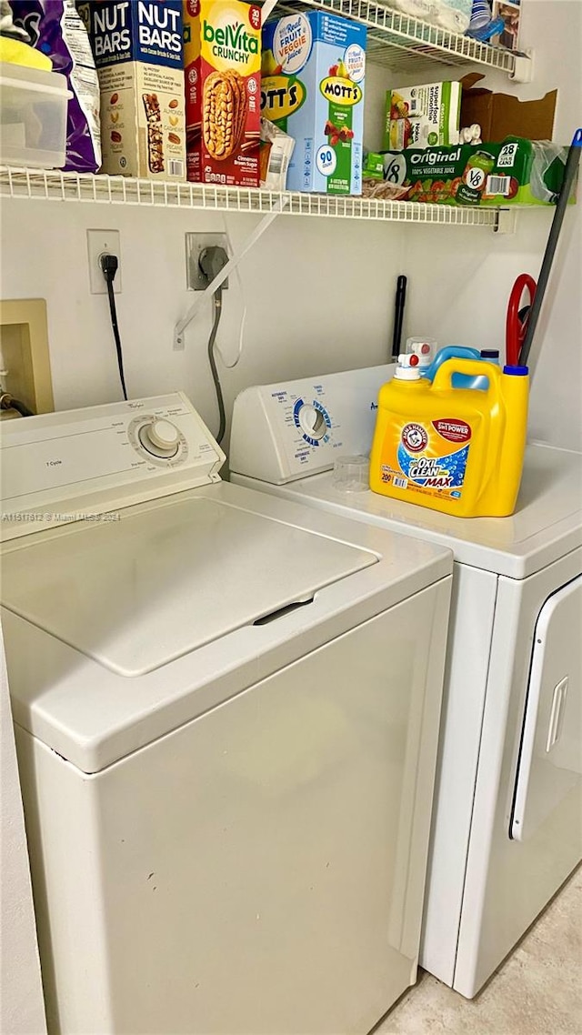 laundry room with washer hookup, hookup for an electric dryer, and independent washer and dryer